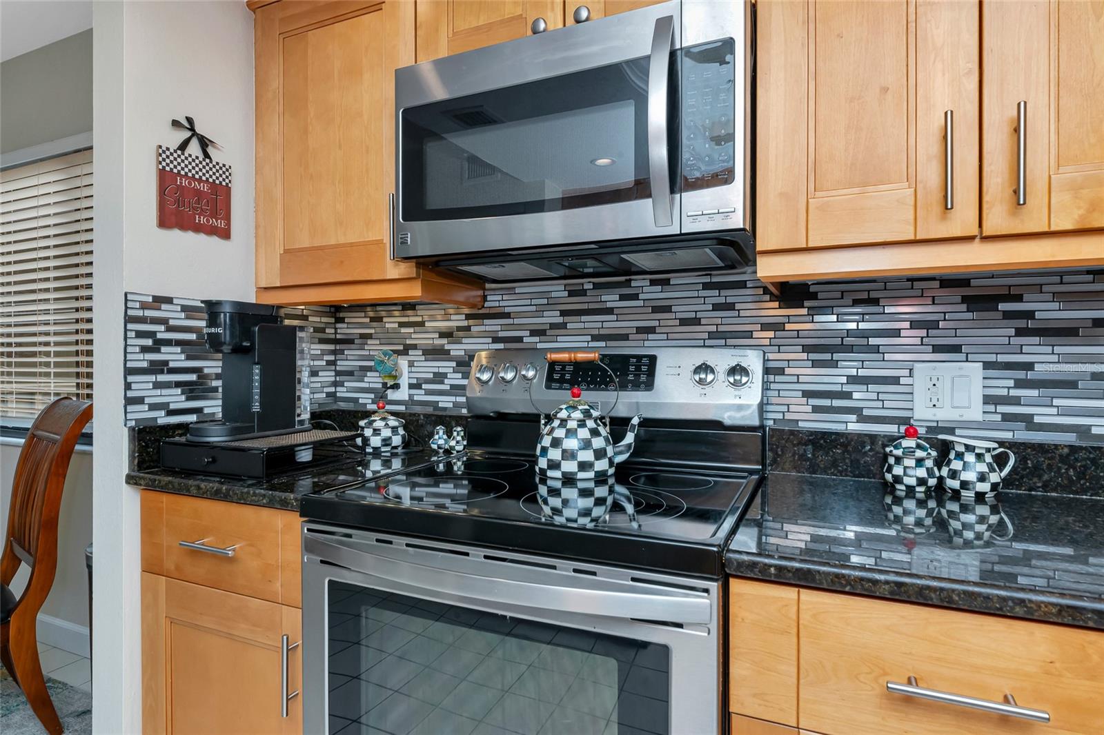 Image 9 of 47 For 232 Woodland Drive 232