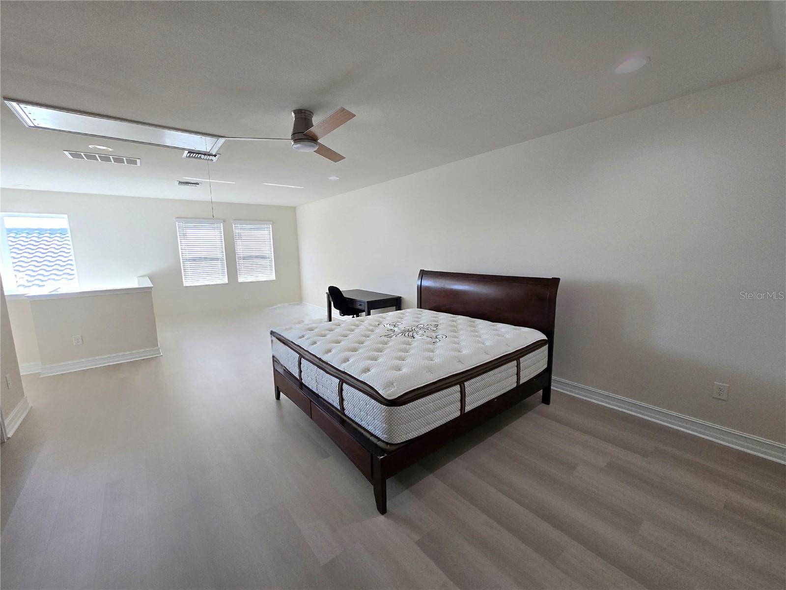 Image 19 of 39 For 11925 Perennial Place