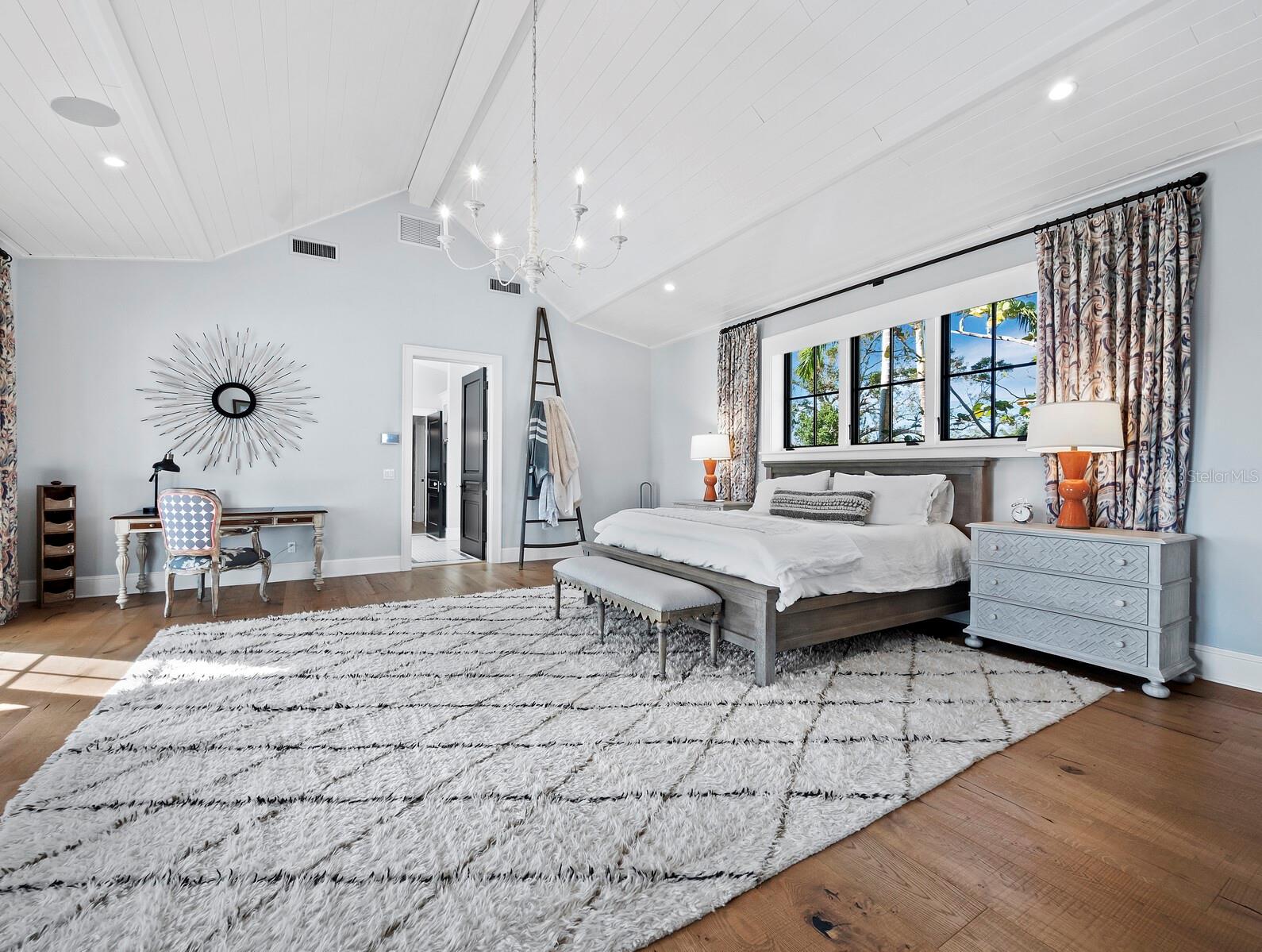 Image 18 of 93 For 8413 9th Avenue Nw