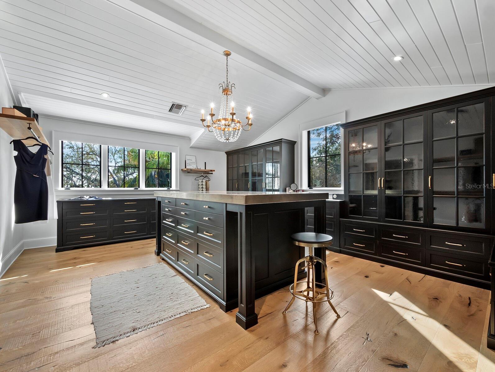 Image 28 of 93 For 8413 9th Avenue Nw