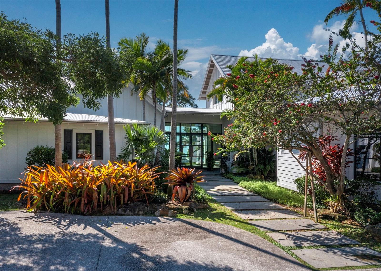 Image 5 of 93 For 8413 9th Avenue Nw