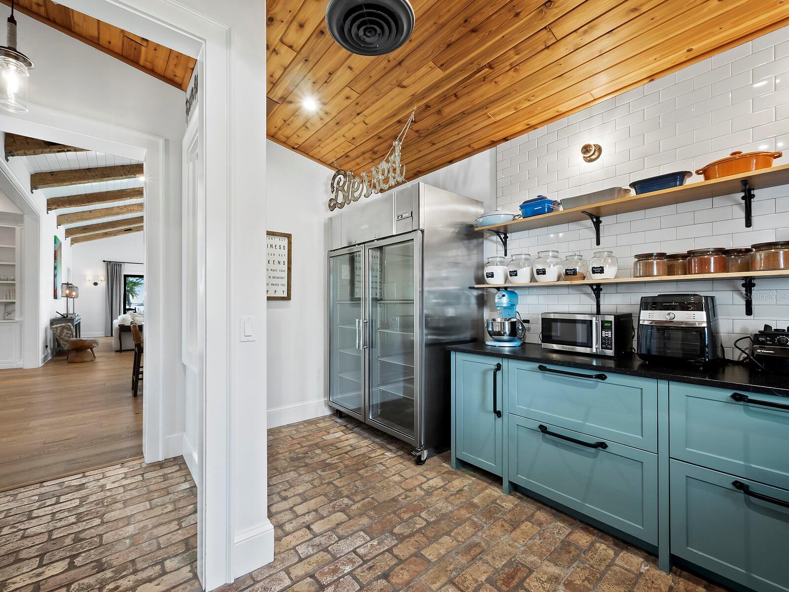 Image 59 of 93 For 8413 9th Avenue Nw