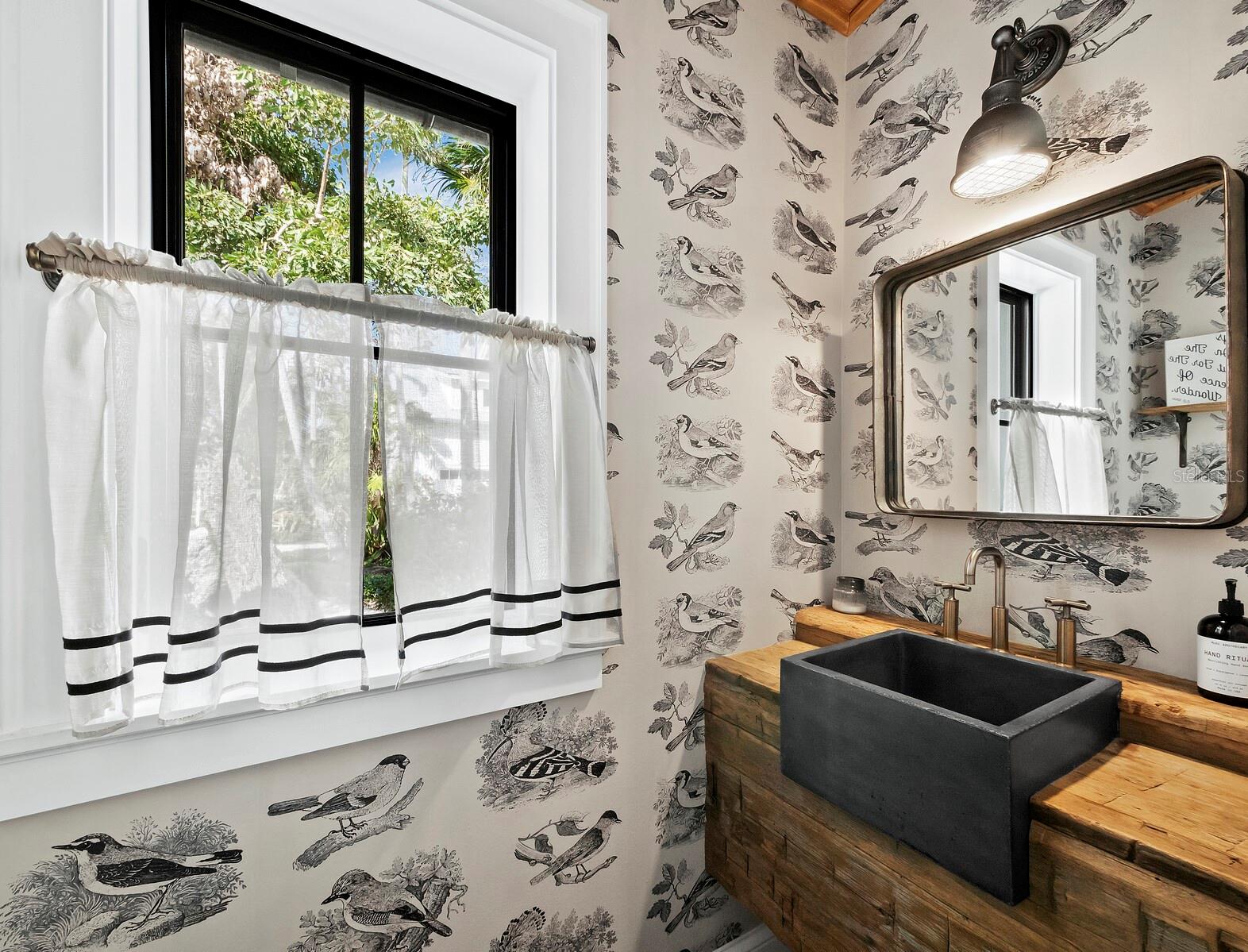 Image 61 of 93 For 8413 9th Avenue Nw