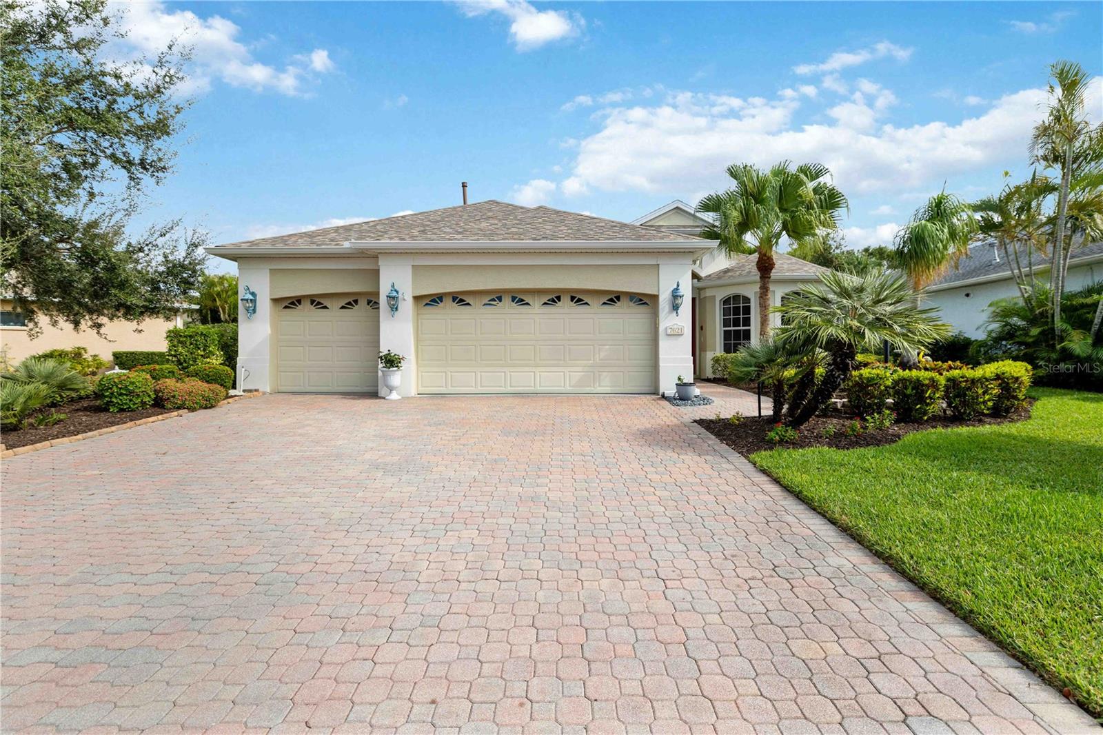 Image 3 of 49 For 7621 Charleston Street