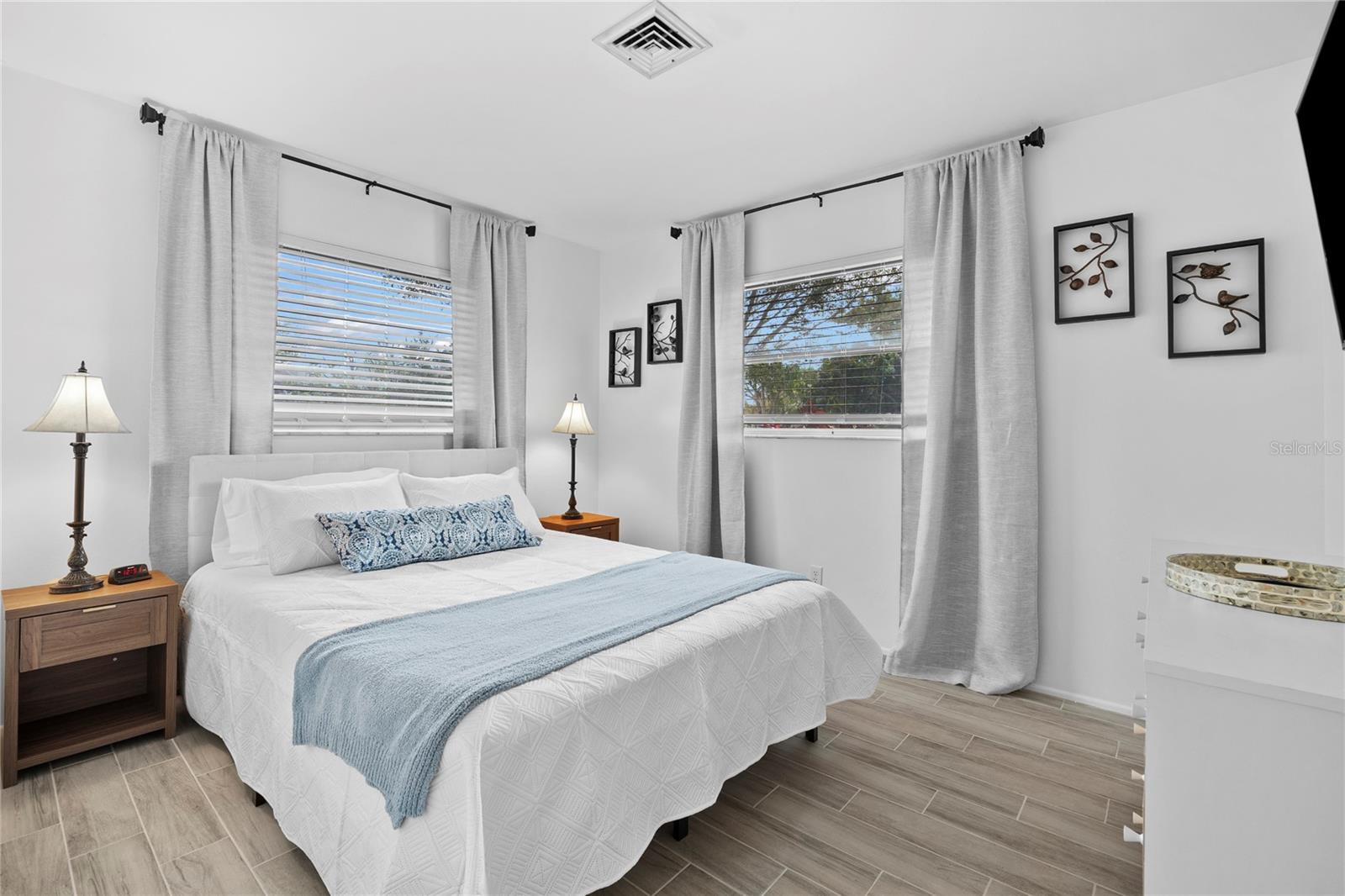 Image 22 of 33 For 437 Hickory Road