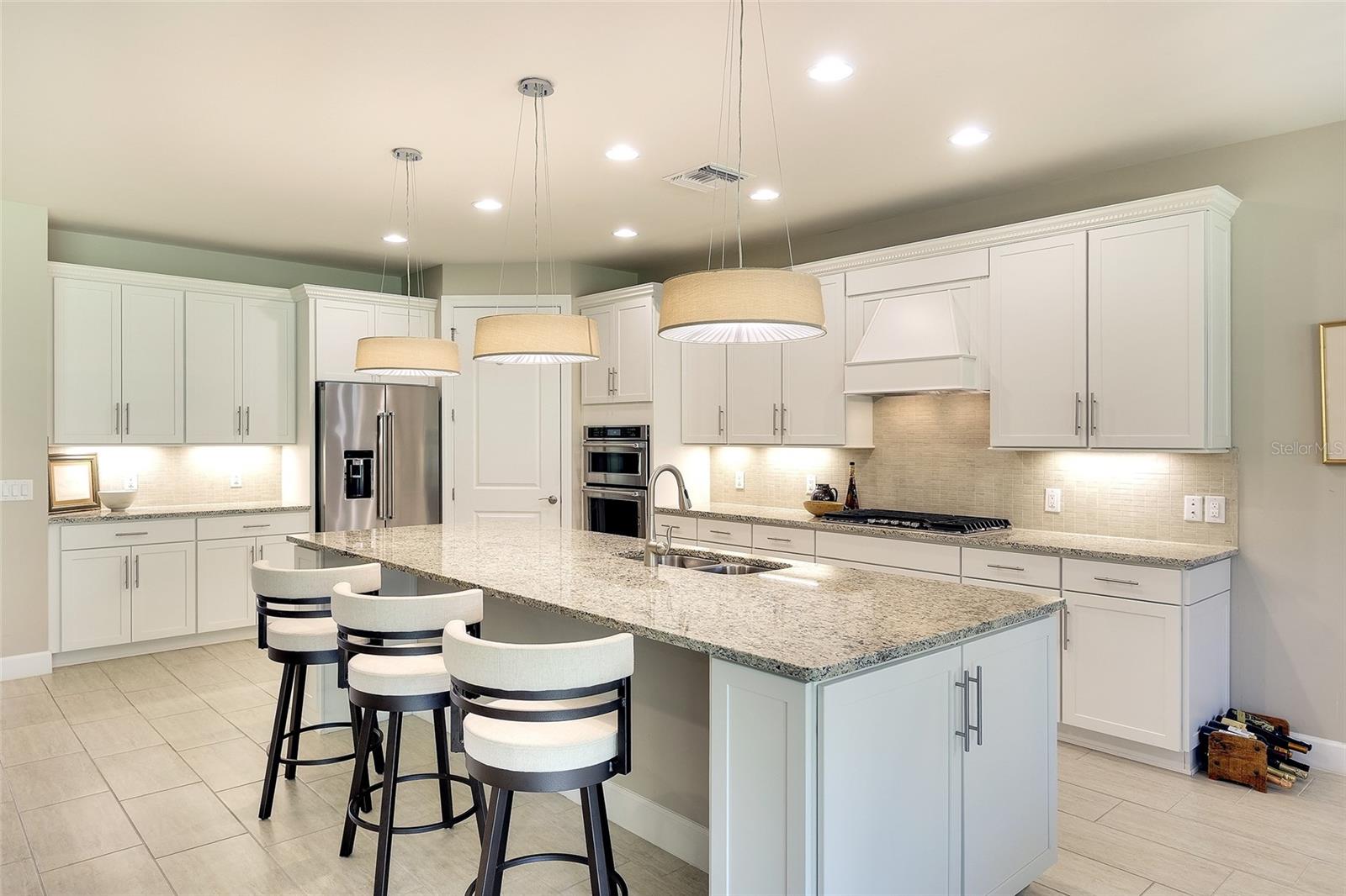 Image 14 of 52 For 17226 Seaford Way