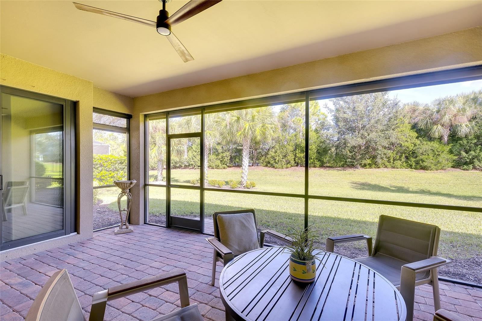 Image 31 of 52 For 17226 Seaford Way