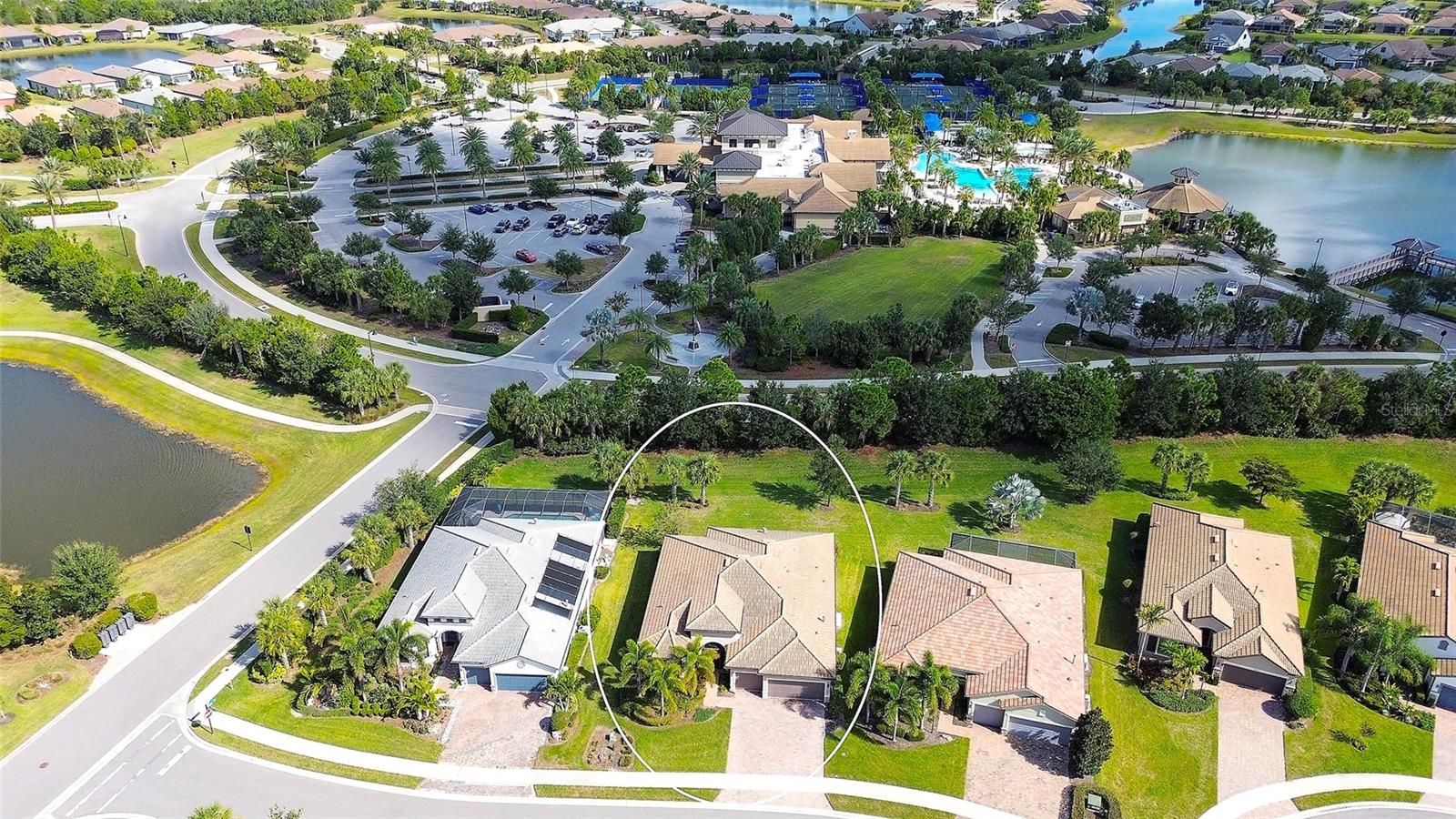 Image 5 of 52 For 17226 Seaford Way