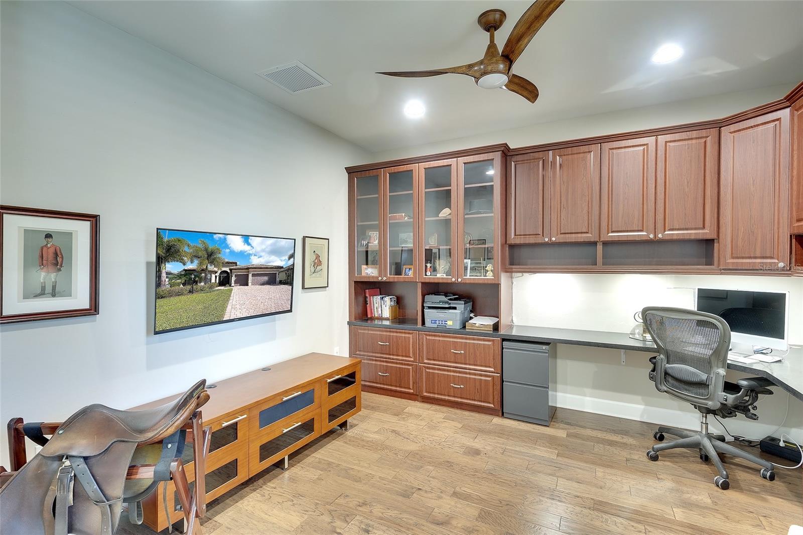 Image 8 of 52 For 17226 Seaford Way