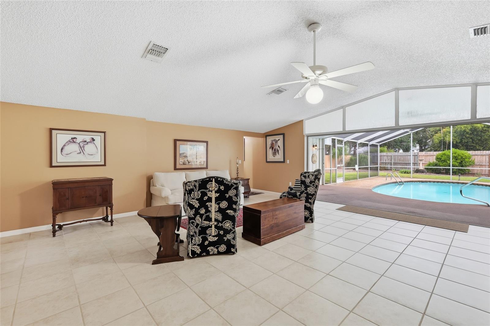 Image 24 of 45 For 315 Bayshore Drive