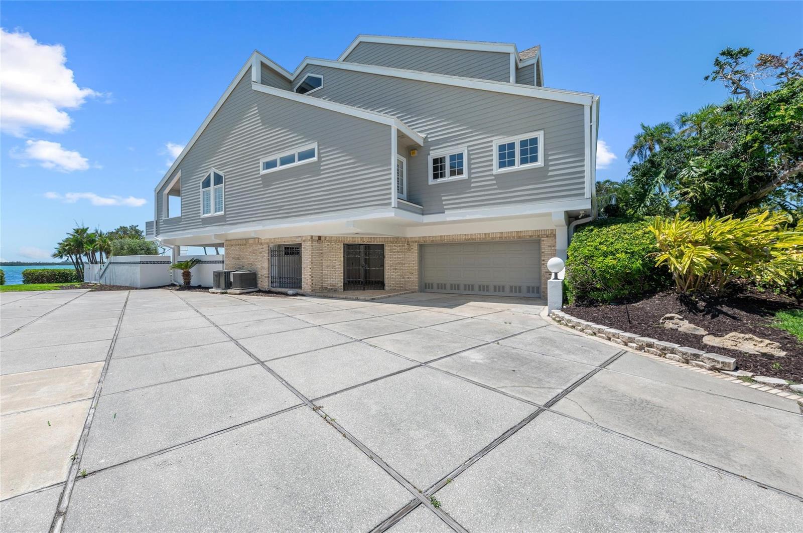 Image 6 of 99 For 78 Tidy Island Boulevard