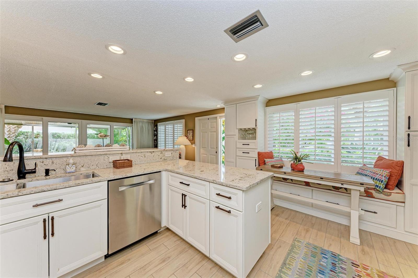 Image 17 of 80 For 136 Crescent Dr