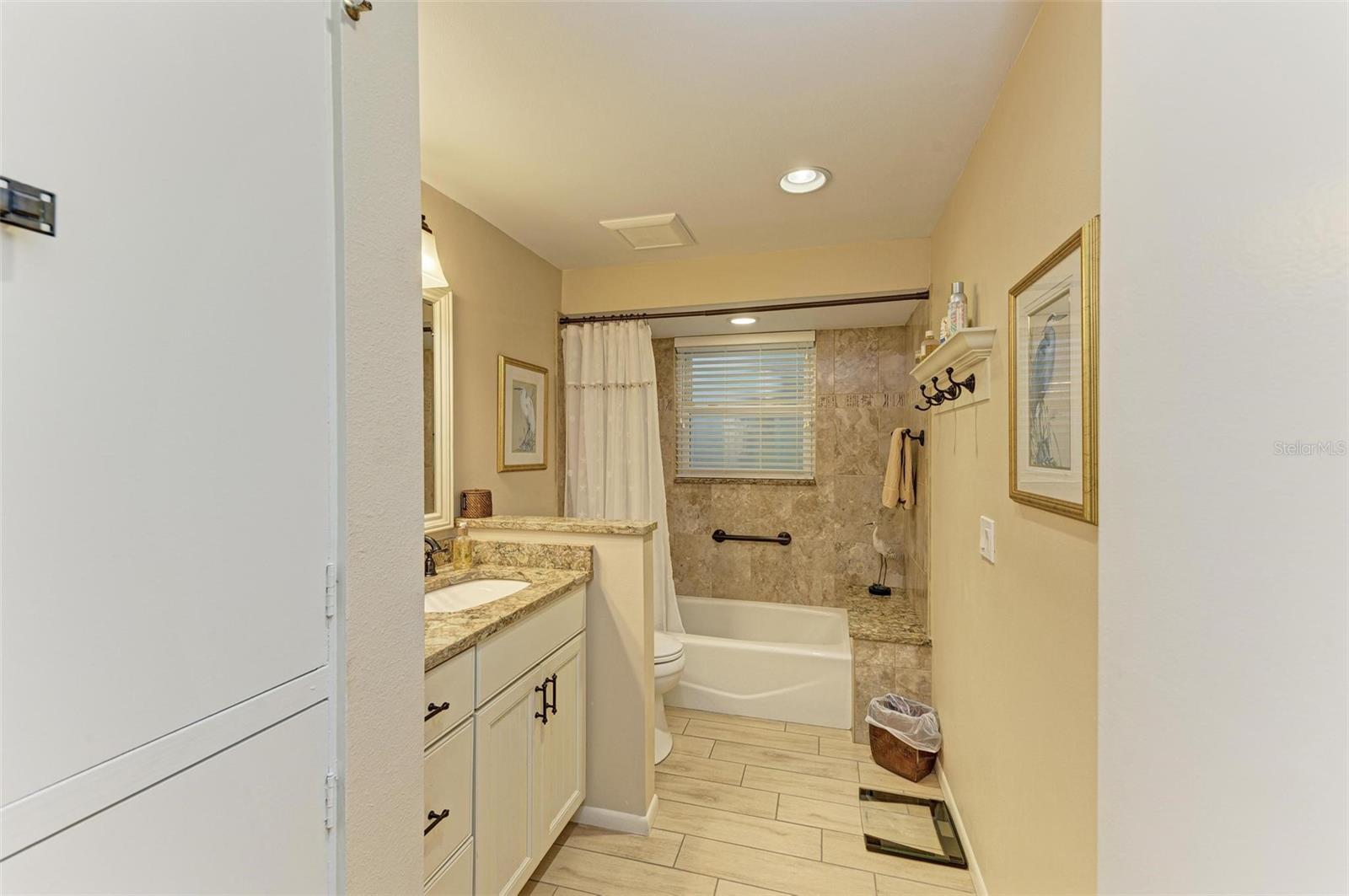 Image 27 of 80 For 136 Crescent Dr