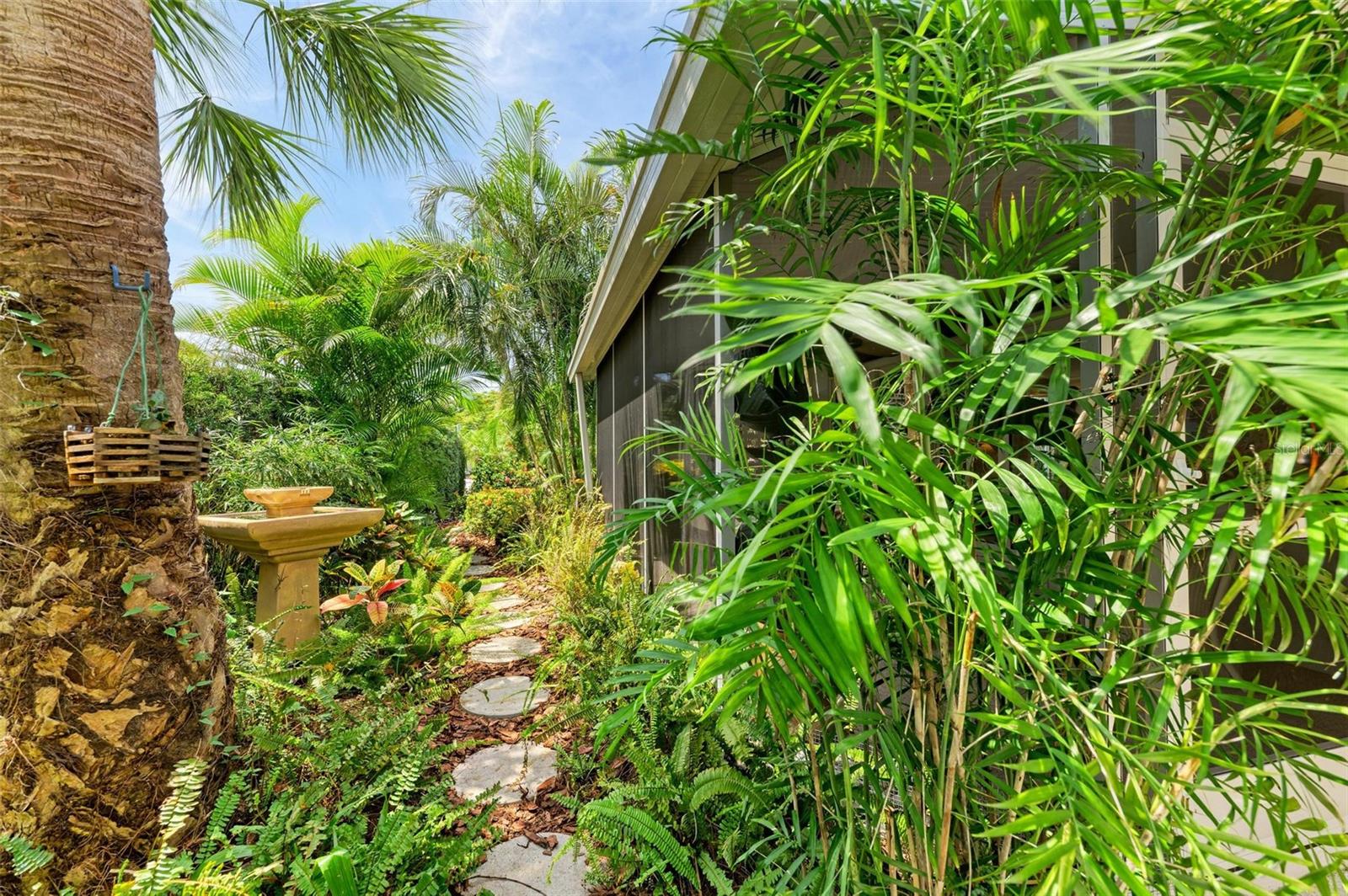 Image 42 of 80 For 136 Crescent Dr