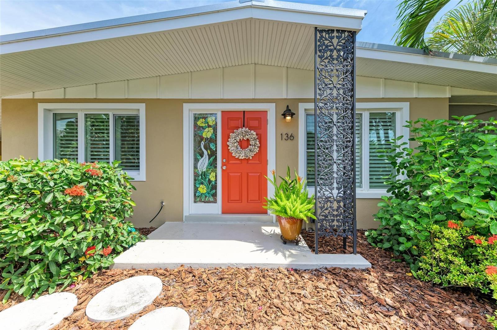 Image 6 of 80 For 136 Crescent Dr