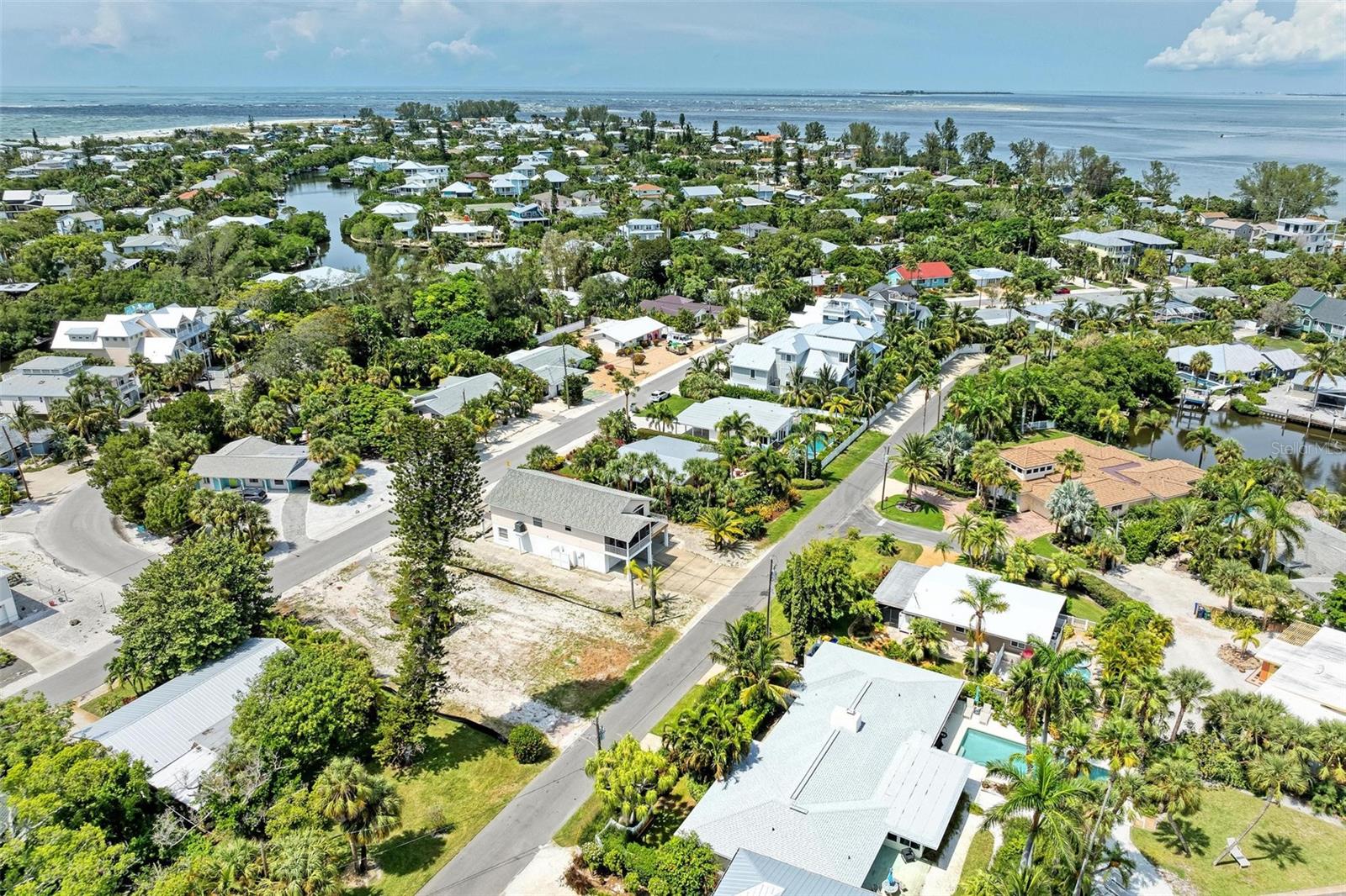 Image 64 of 80 For 136 Crescent Dr