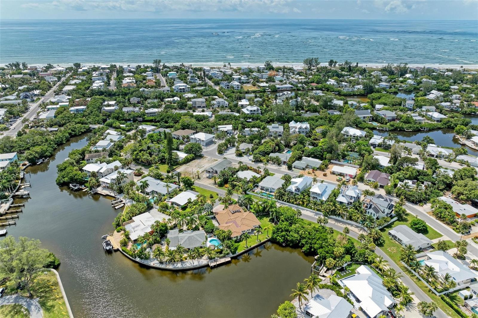 Image 69 of 80 For 136 Crescent Dr