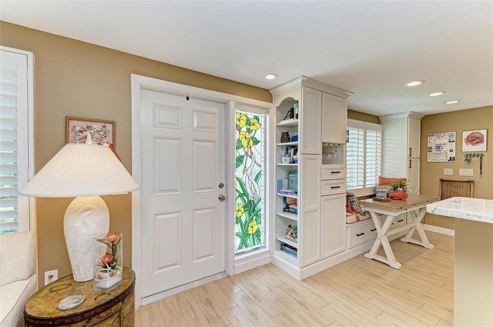 Image 7 of 80 For 136 Crescent Dr