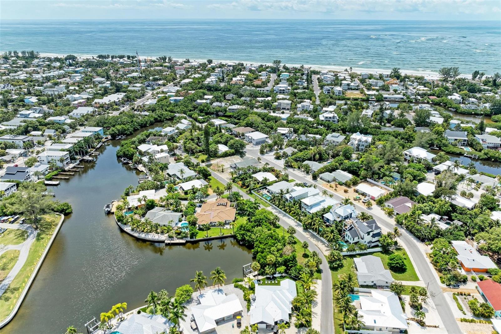 Image 70 of 80 For 136 Crescent Dr