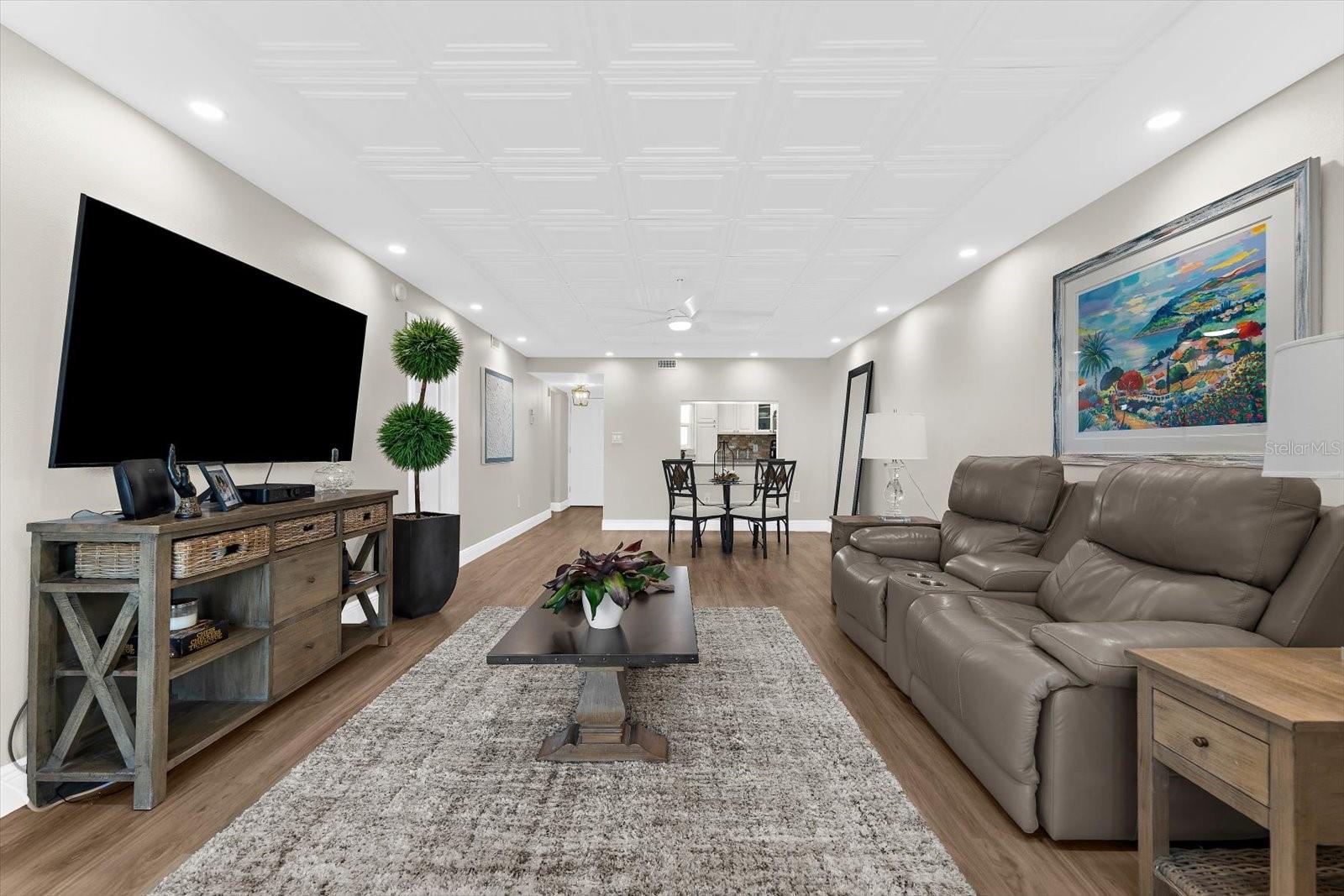 Image 12 of 71 For 9393 Midnight Pass Road 703