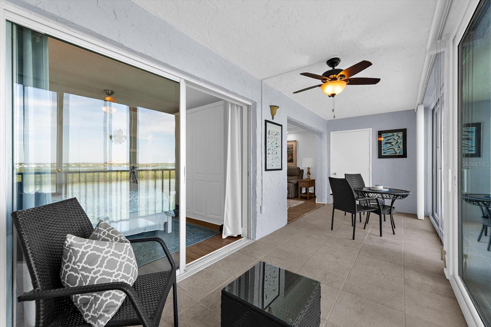 Image 18 of 71 For 9393 Midnight Pass Road 703