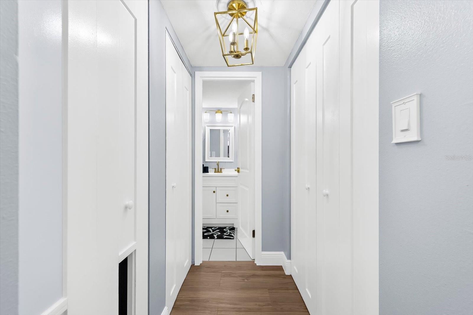 Image 30 of 71 For 9393 Midnight Pass Road 703