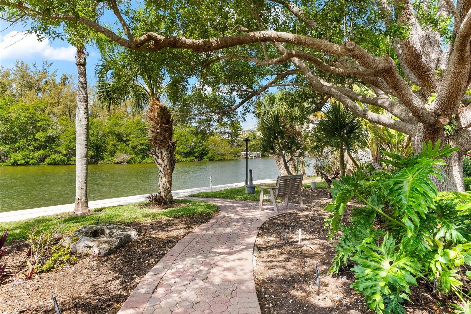 Image 52 of 71 For 9393 Midnight Pass Road 703