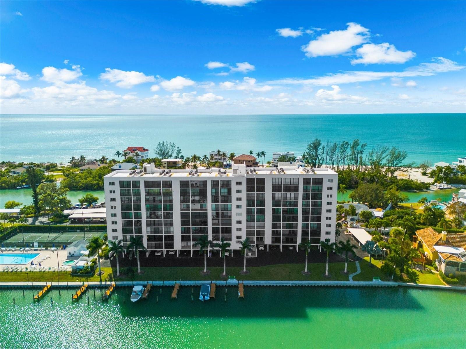 Image 61 of 71 For 9393 Midnight Pass Road 703