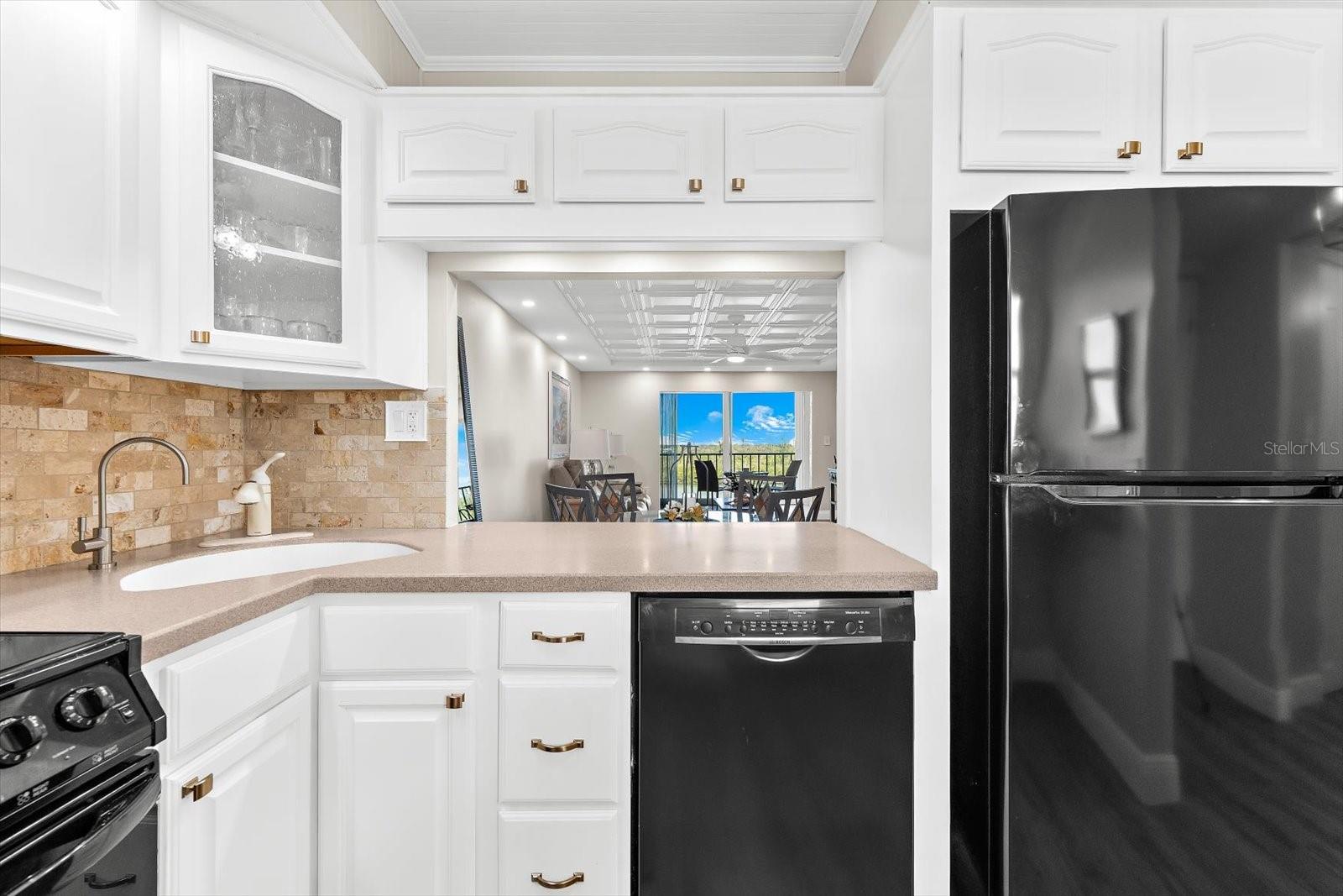 Image 8 of 71 For 9393 Midnight Pass Road 703