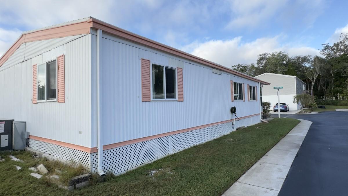 Image 3 of 12 For 10928 Federal Drive