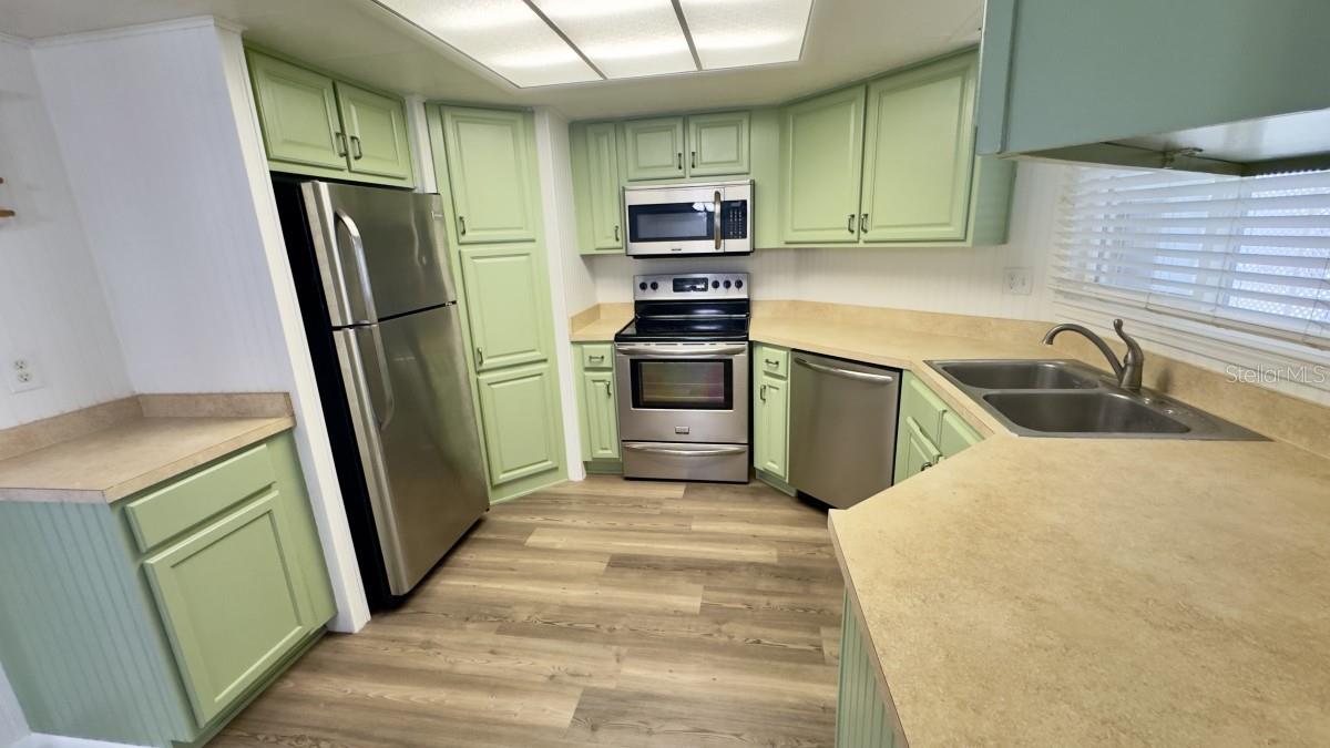 Image 6 of 12 For 10928 Federal Drive