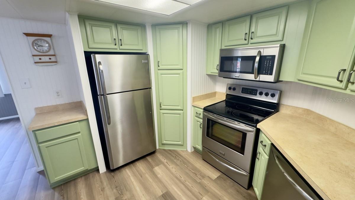 Image 7 of 12 For 10928 Federal Drive