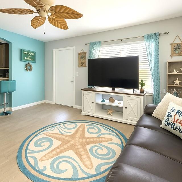 Image 12 of 34 For 4860 Atlantic Avenue 1010