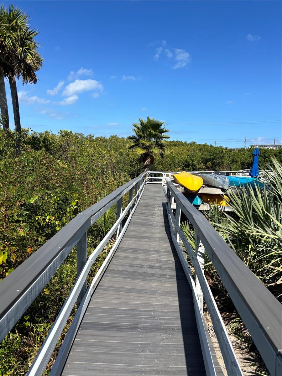 Image 25 of 34 For 4860 Atlantic Avenue 1010