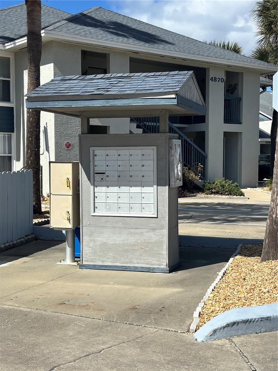 Image 28 of 34 For 4860 Atlantic Avenue 1010