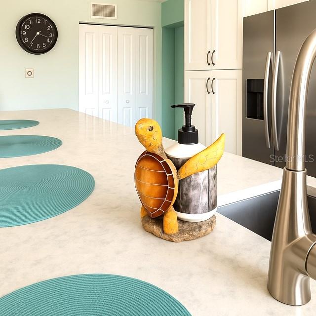 Image 5 of 34 For 4860 Atlantic Avenue 1010