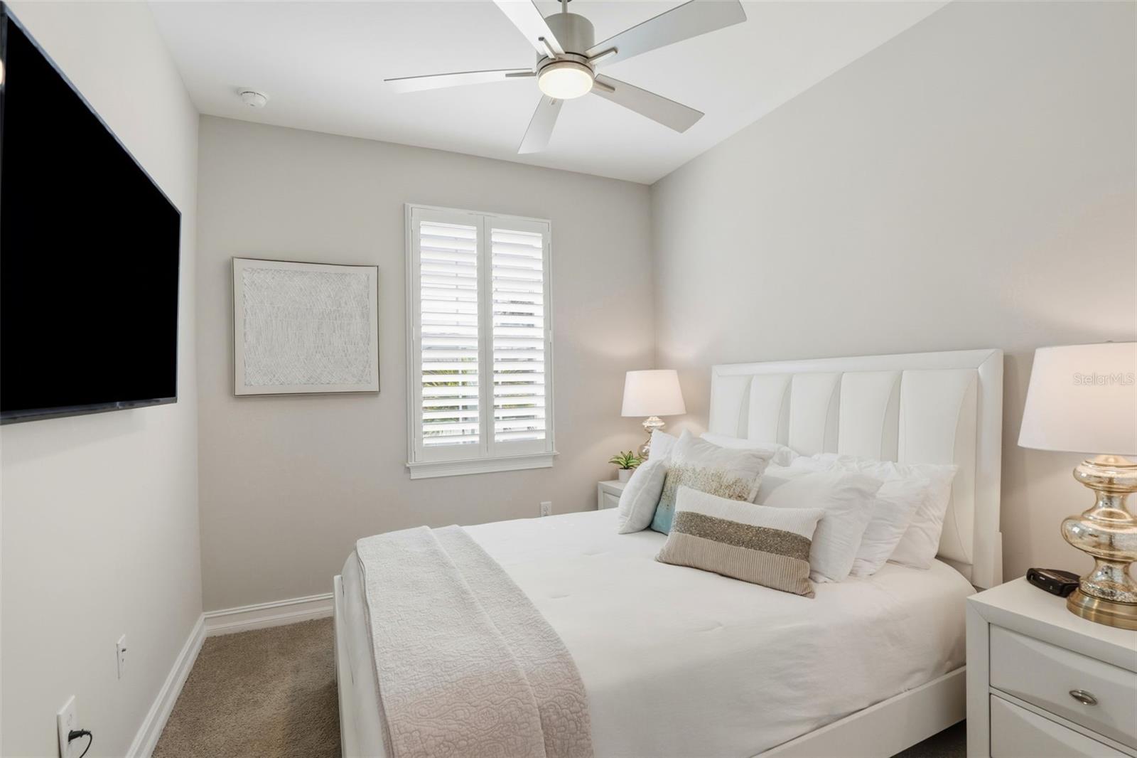 Image 20 of 35 For 112 Ibiza Loop