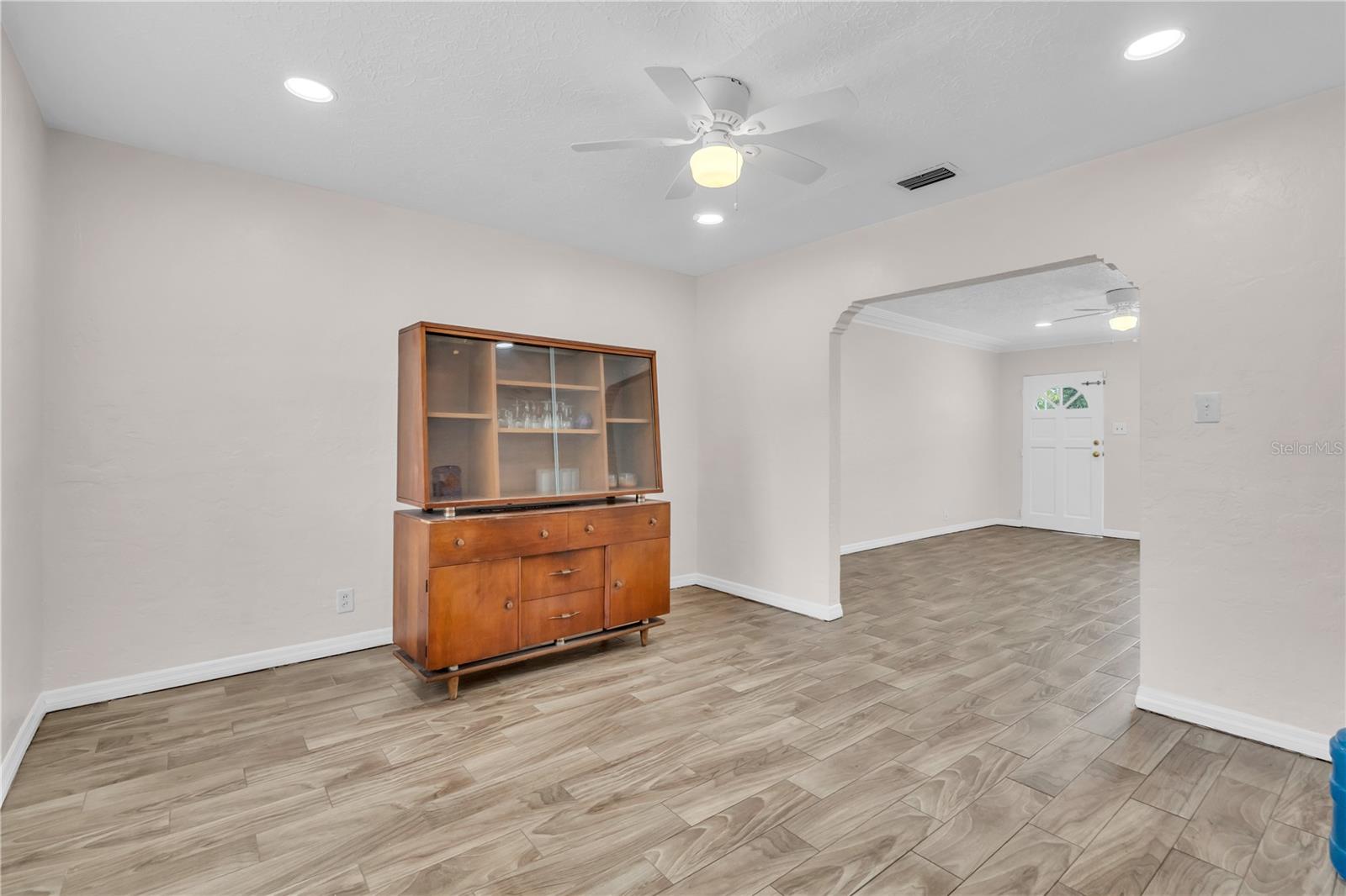 Image 10 of 30 For 1712 Caracas Street