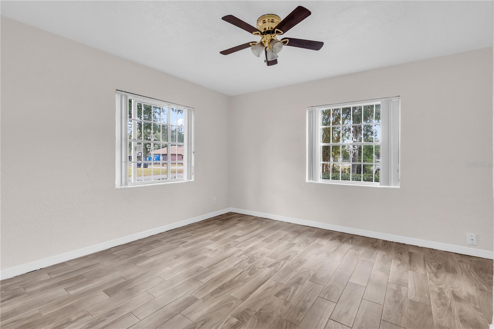 Image 14 of 30 For 1712 Caracas Street