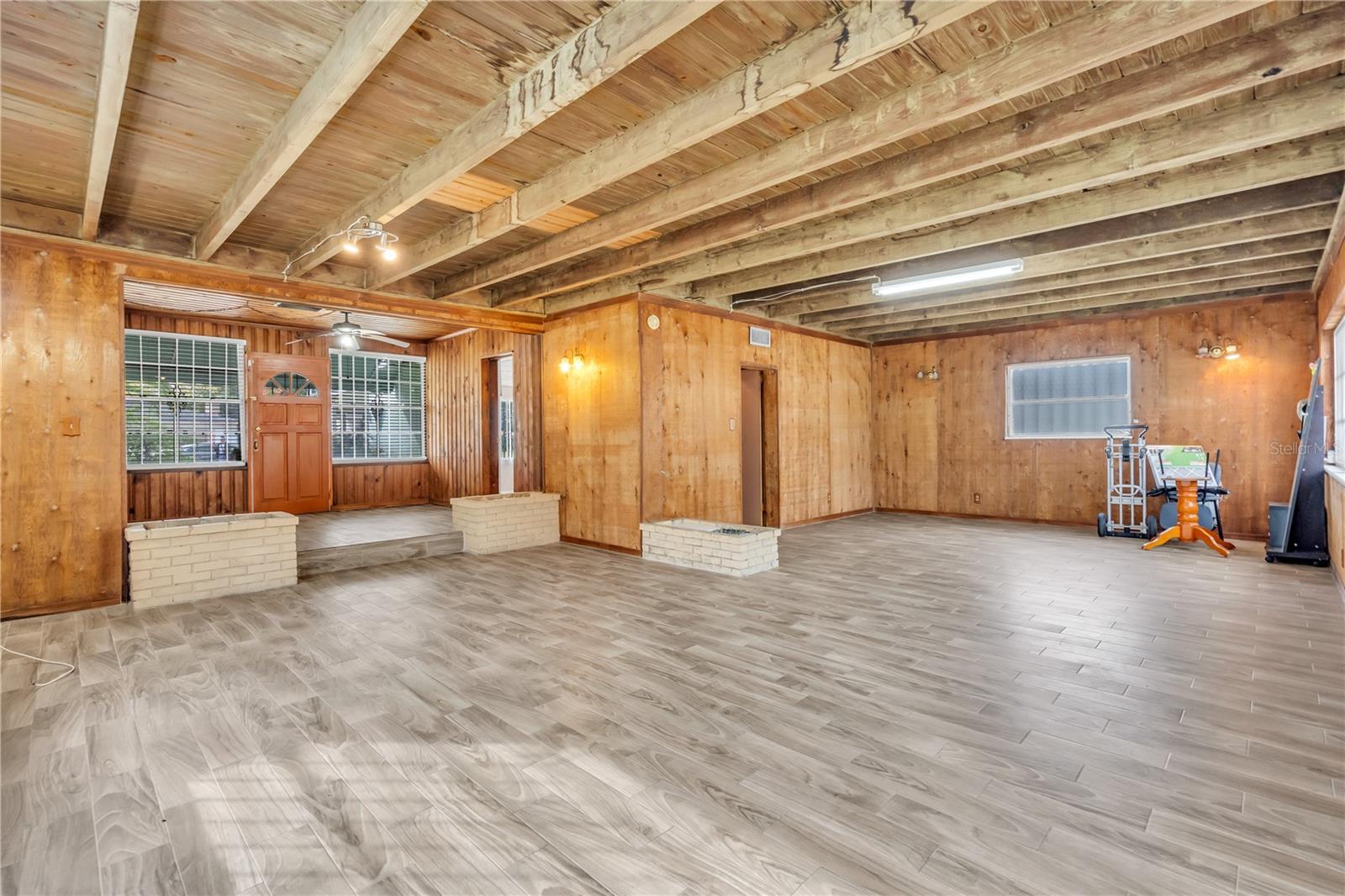 Image 24 of 30 For 1712 Caracas Street