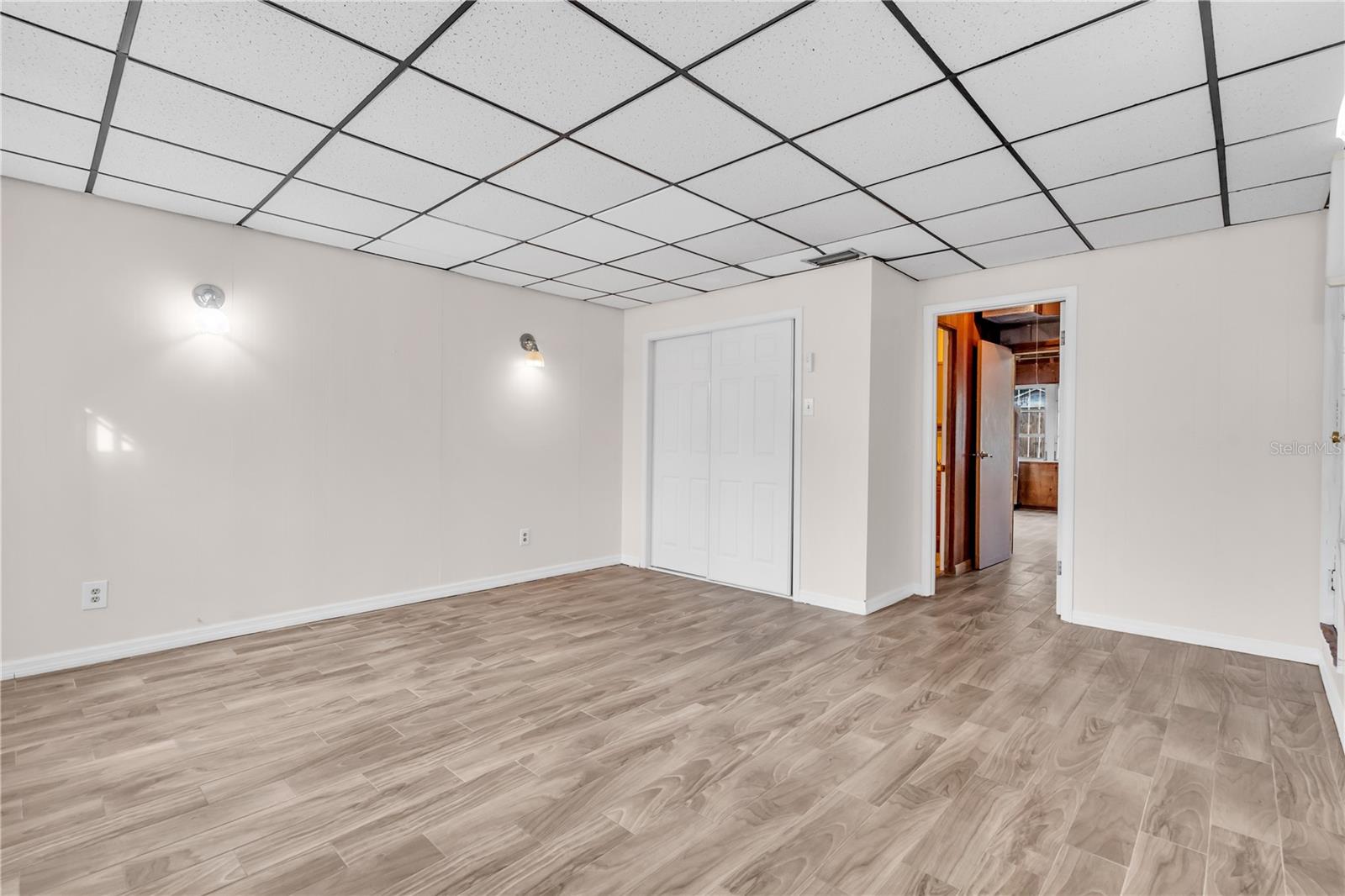 Image 28 of 30 For 1712 Caracas Street