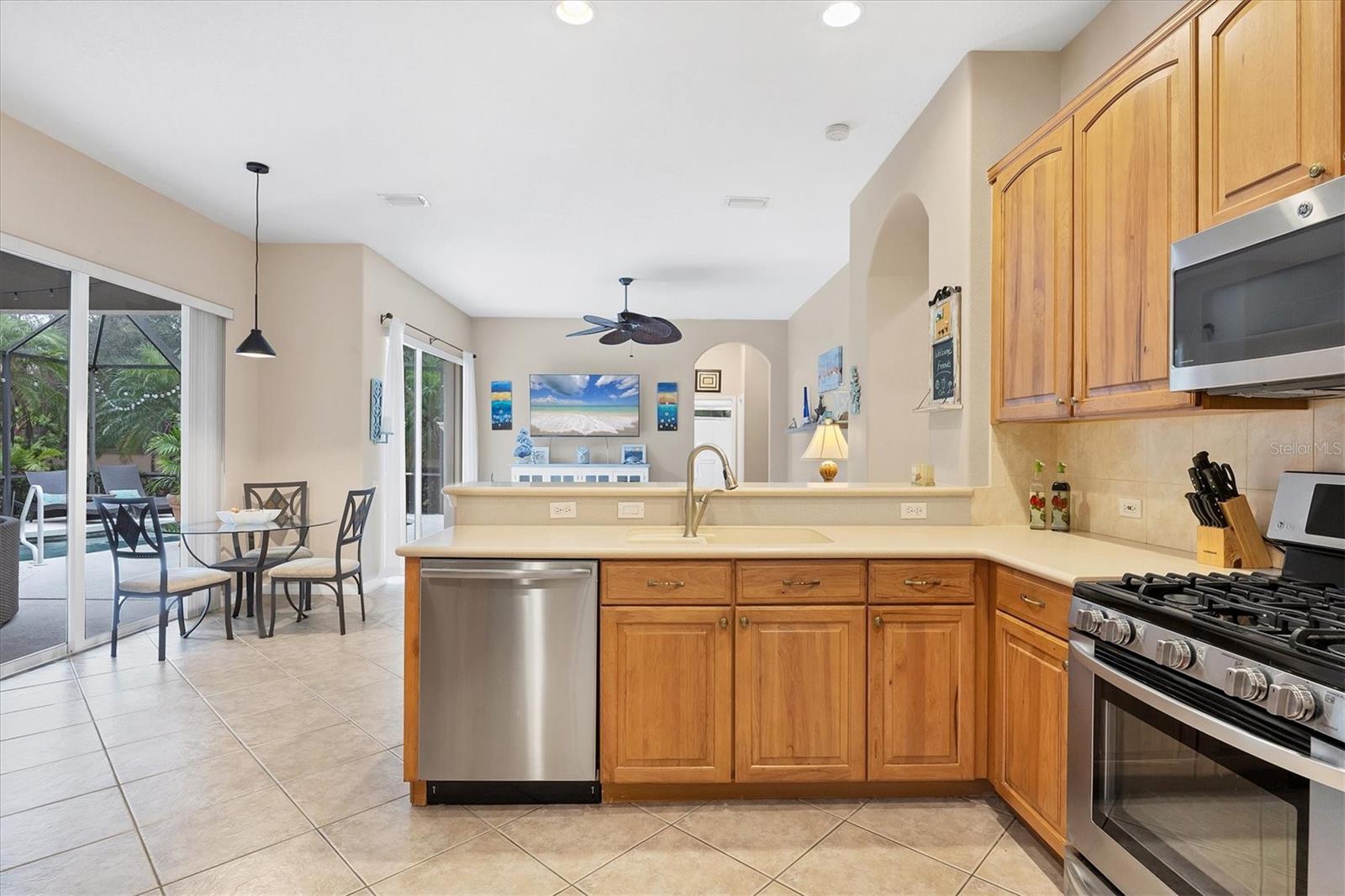 Image 16 of 64 For 13046 Peregrin Circle