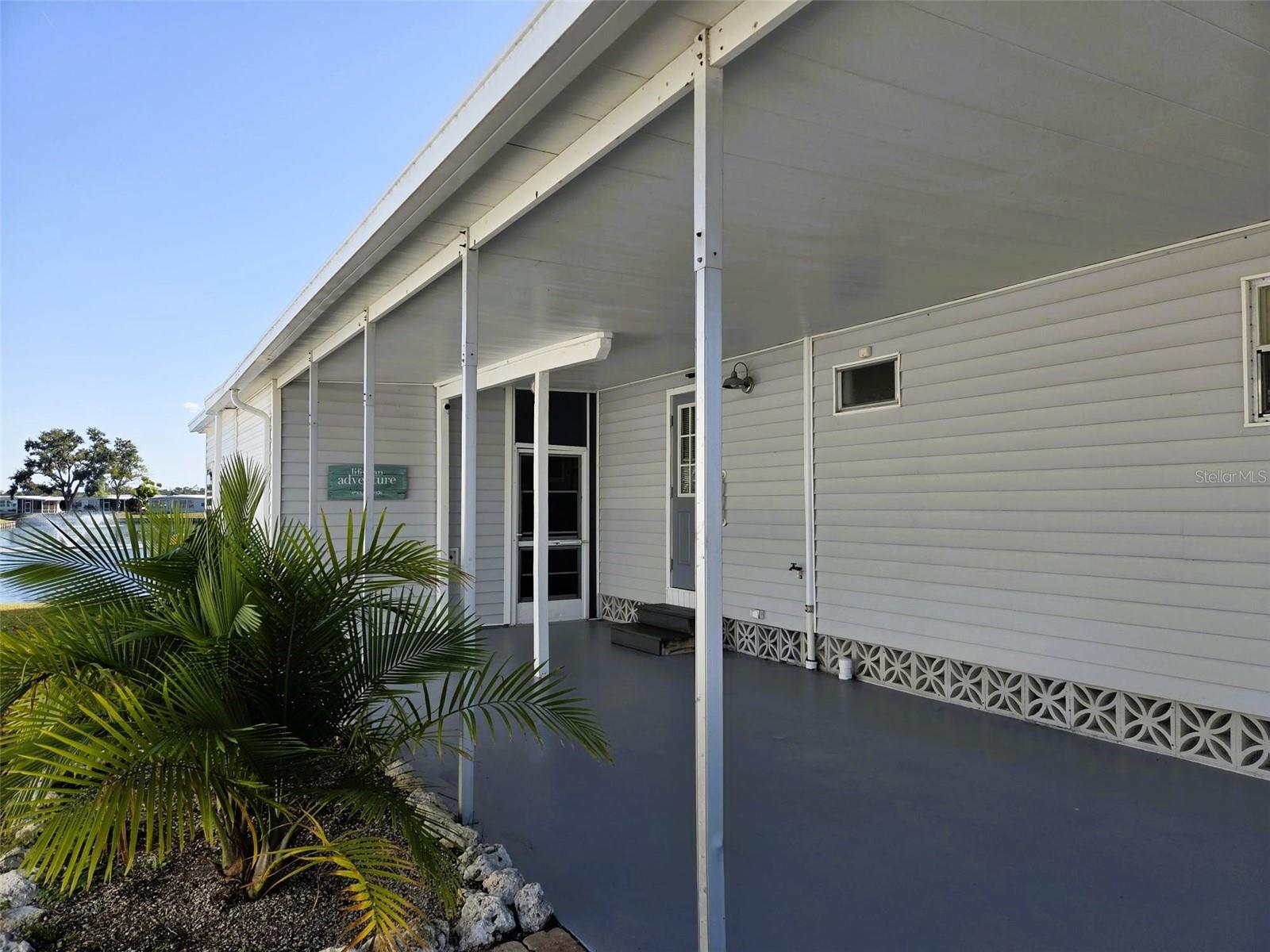 Image 2 of 63 For 415 Oakwood Boulevard