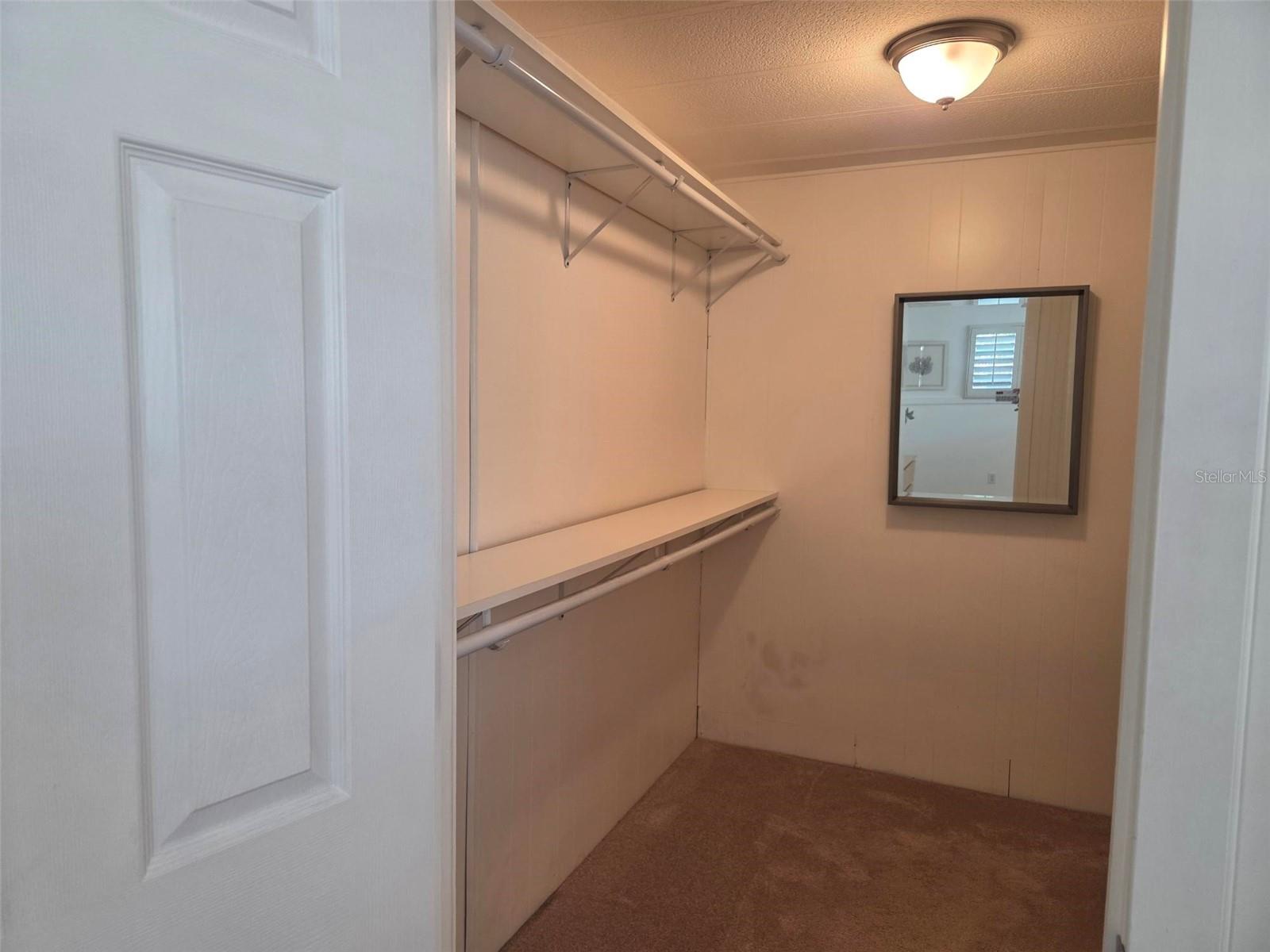 Image 28 of 63 For 415 Oakwood Boulevard