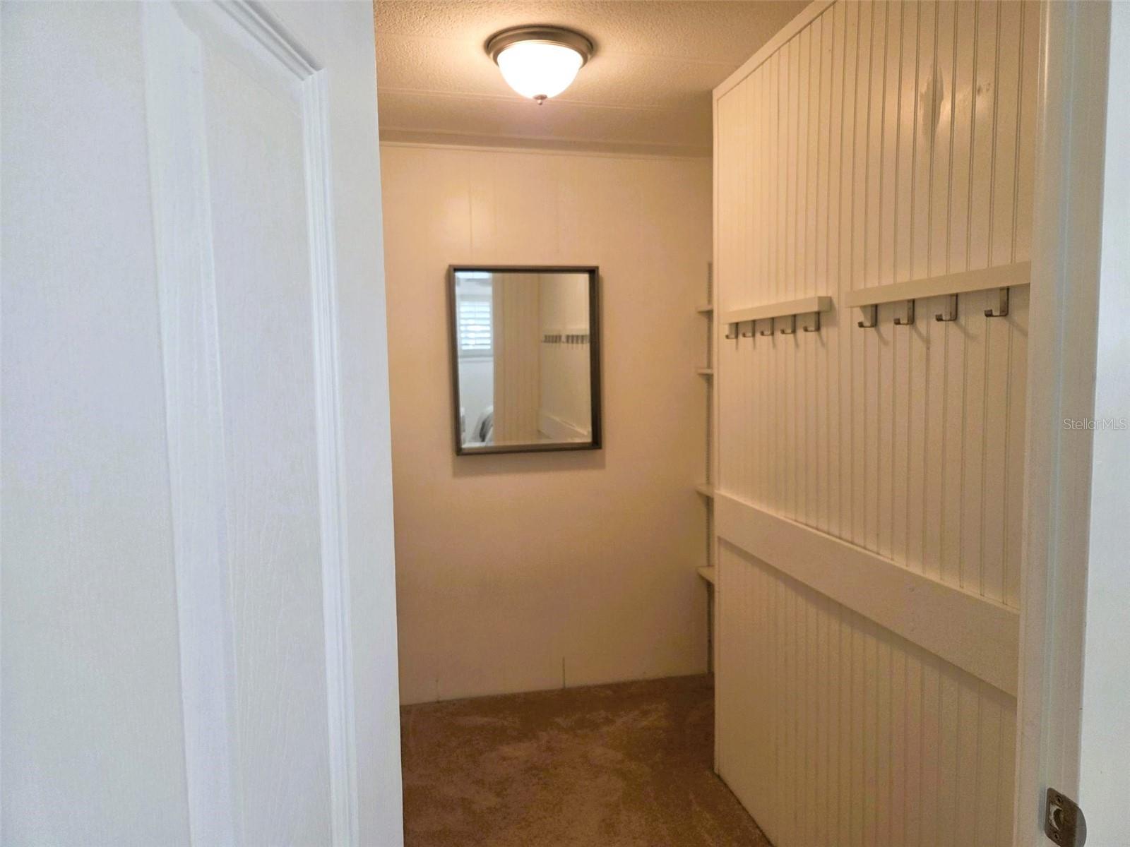 Image 29 of 63 For 415 Oakwood Boulevard