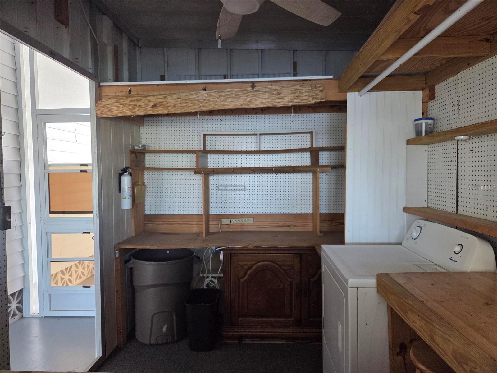 Image 36 of 63 For 415 Oakwood Boulevard