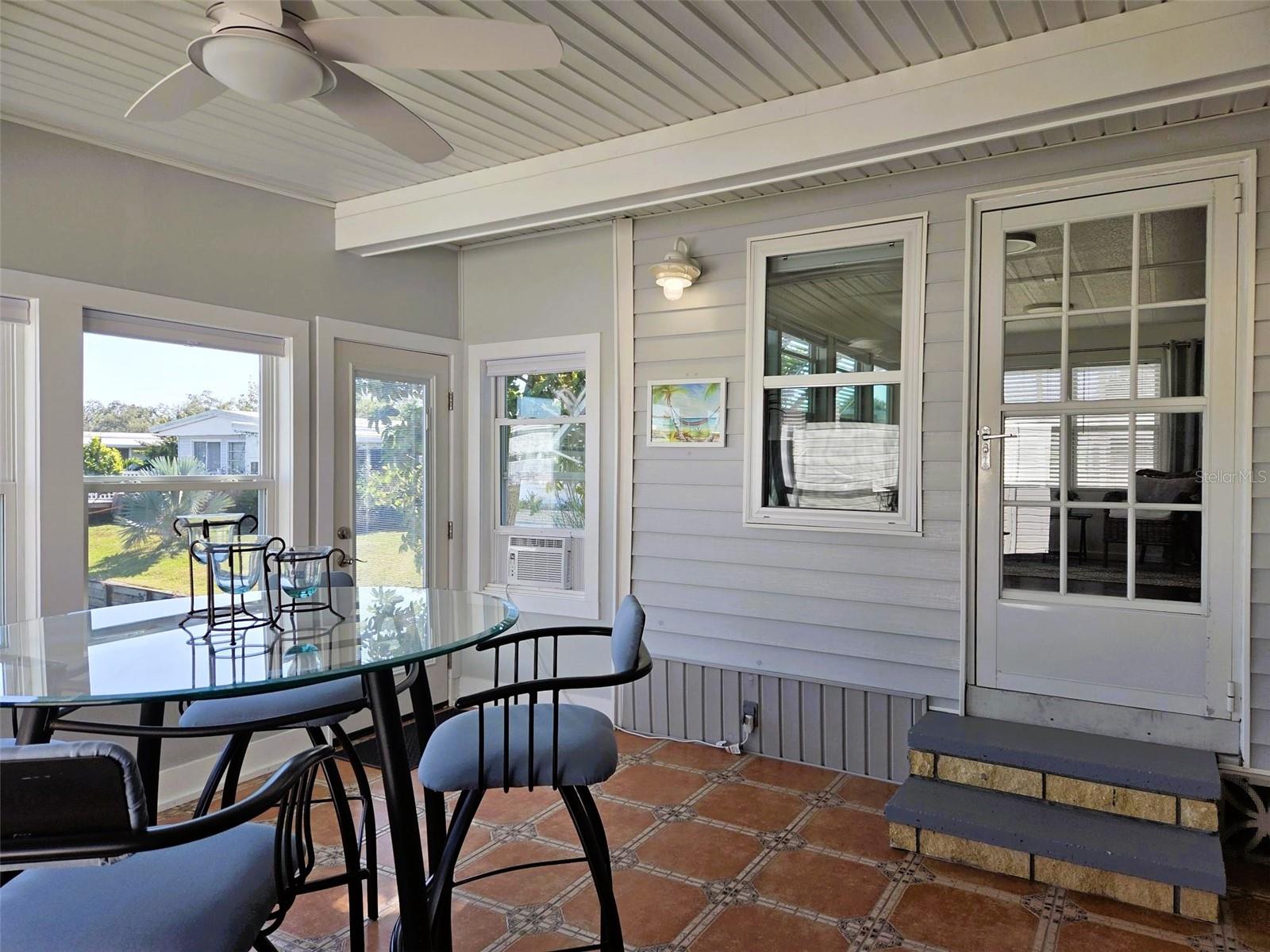 Image 37 of 63 For 415 Oakwood Boulevard