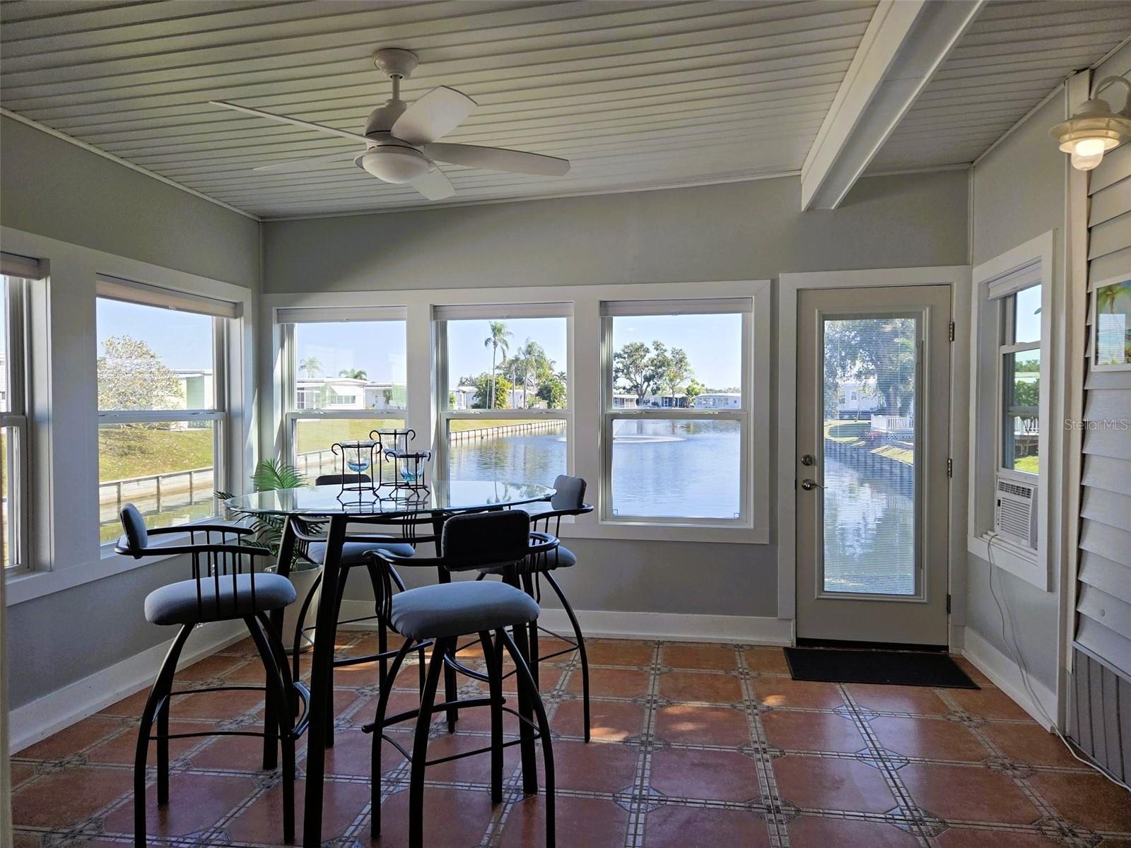 Image 39 of 63 For 415 Oakwood Boulevard