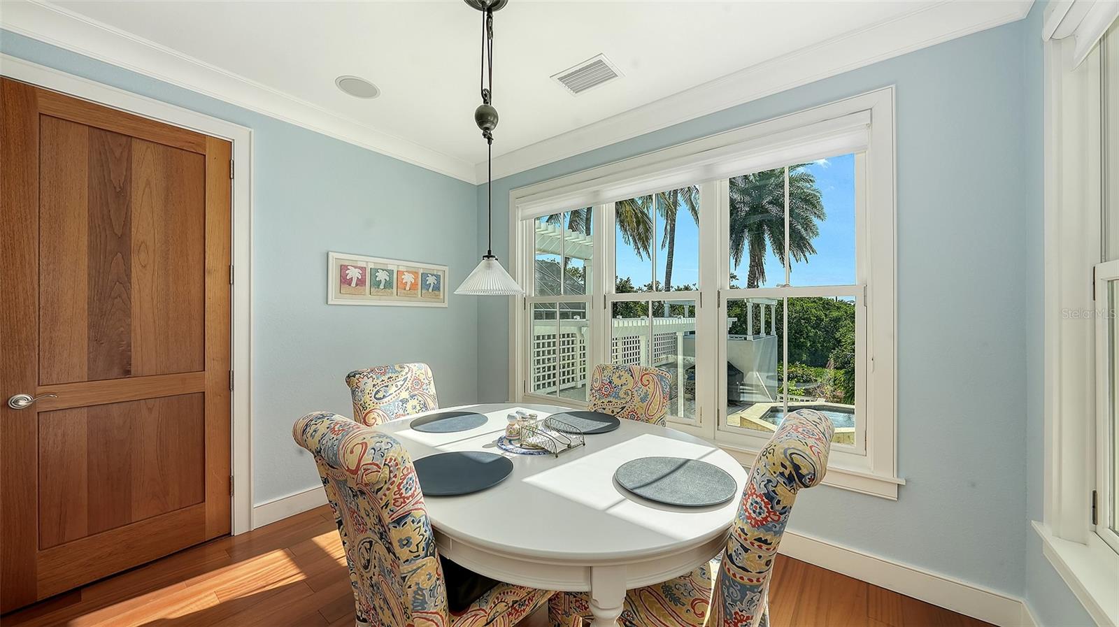 Image 18 of 66 For 340 Morningside Drive