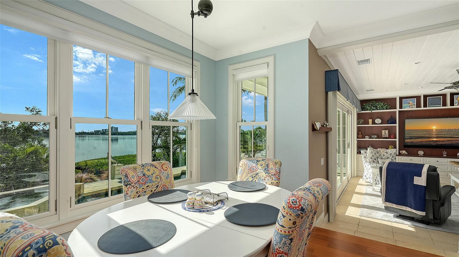 Image 19 of 66 For 340 Morningside Drive